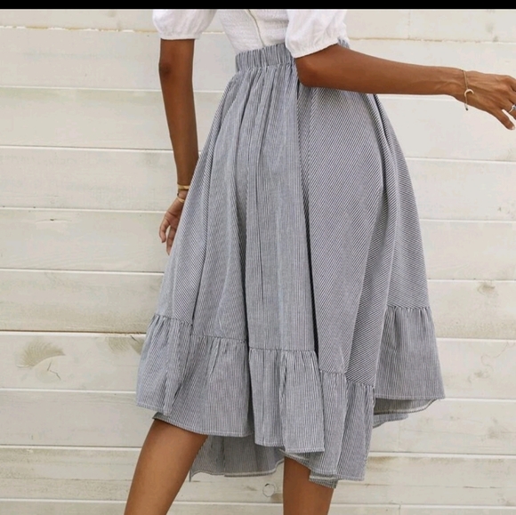 NEW Skirt - Picture 2 of 3